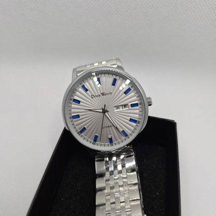 Silver Automatic Dress Watch – White Sunburst Dial, Blue Markers & Stainless Steel Bracelet (Day/Date Display)